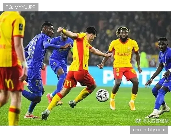 第78分钟，VAR长时间介入，判定斯特拉斯堡进球前越位在先