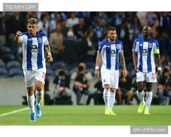 斯图加特3-4-1-2体系边翼卫前插战术受关注